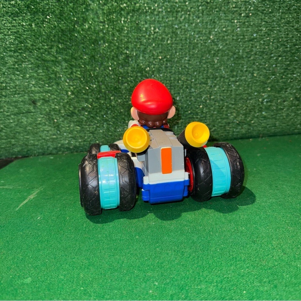 Mario Kart Mini Anti-Gravity R/C Racer (No Remote) - Picture 3 of 4